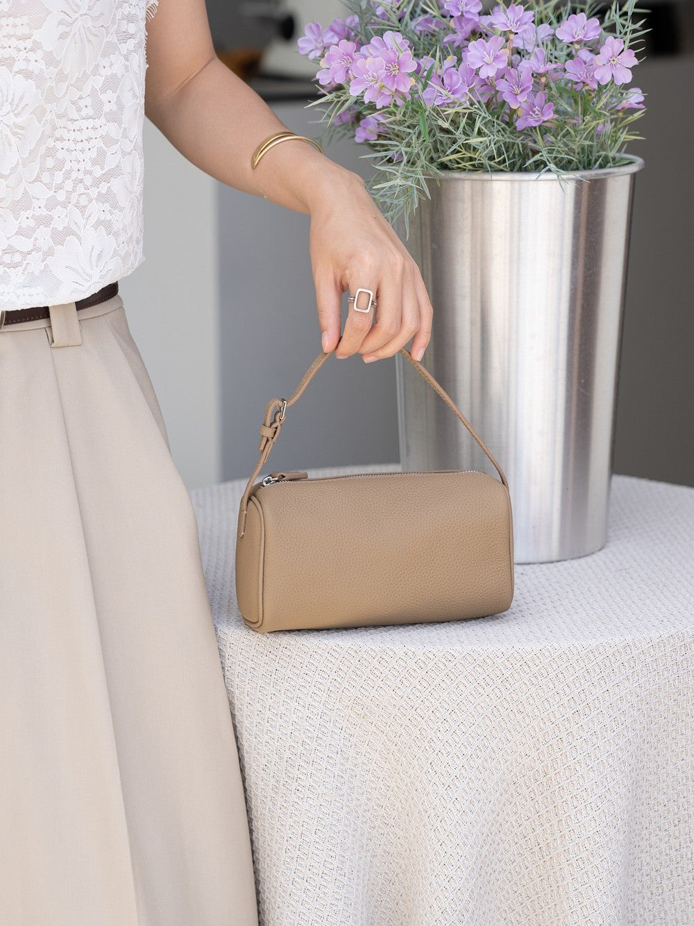 Women's Top Layer Cowhide Pen Fashion Leather Women's Handbag