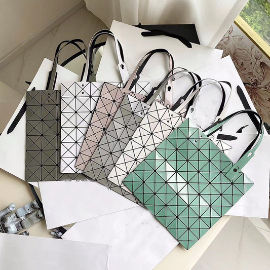 Women's Classic Glossy Rhombus Geometric Fashion Large Capacity Women's Handbag
