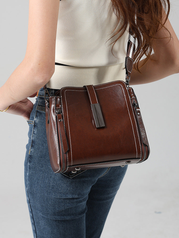 Women's Cowhide Fashion Trendy Retro Temperament Commute Women's Shoulder Bag