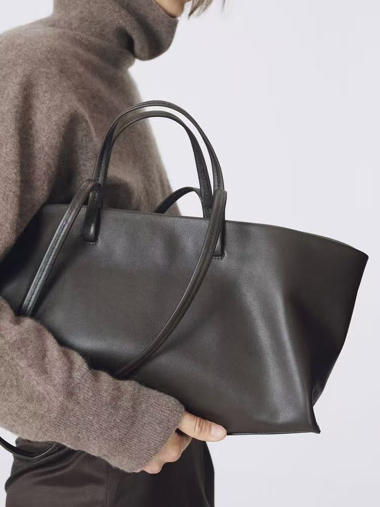 Niche Retro Dark Minimalist Large Capacity Women's Shoulder Bag