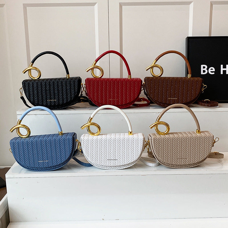 Women's Fashionable Saddle Light Luxury High-grade Niche Personality Portable Women's Messenger Bag