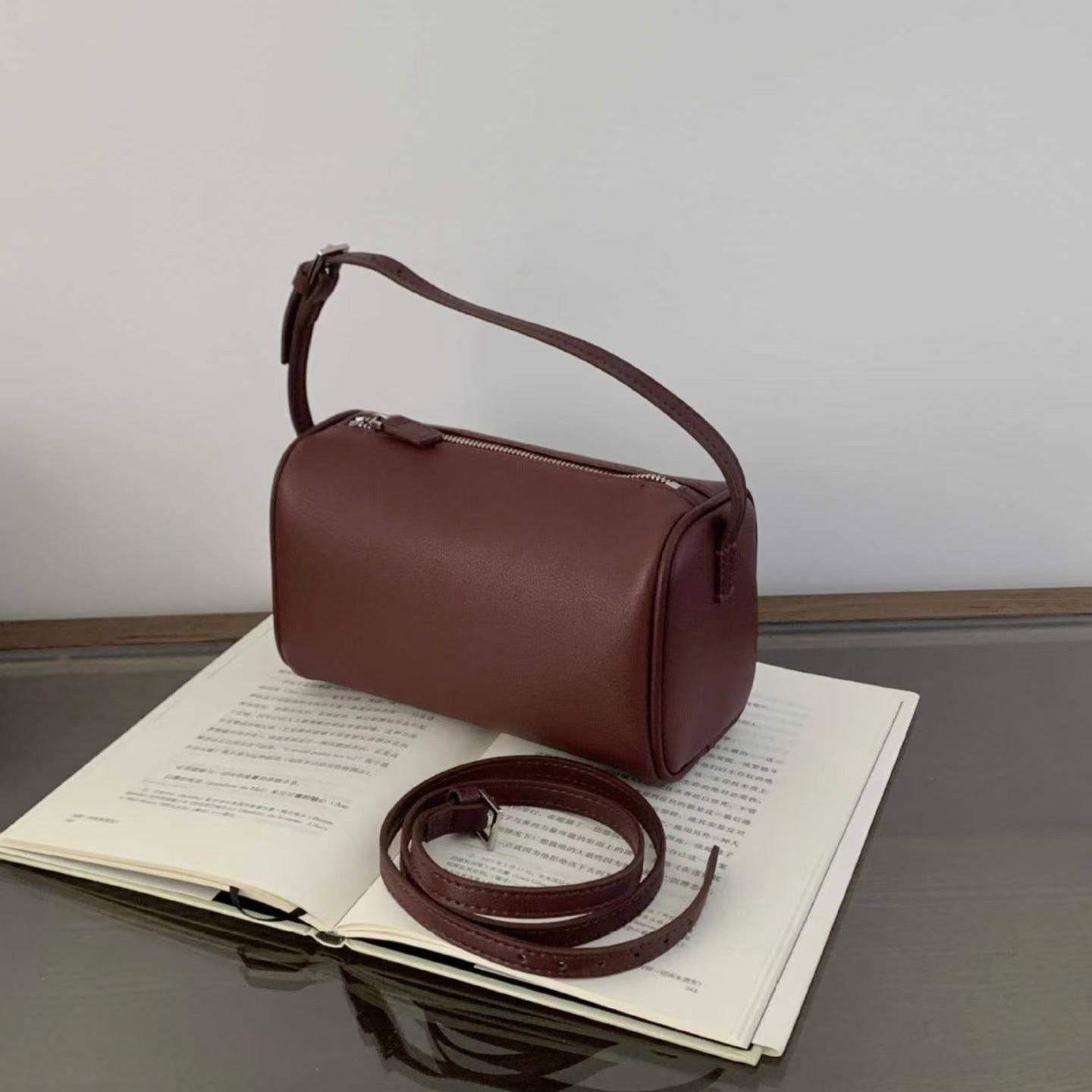 Top Layer Cowhide Mini Portable Pen Quality Suede Underarm Bags