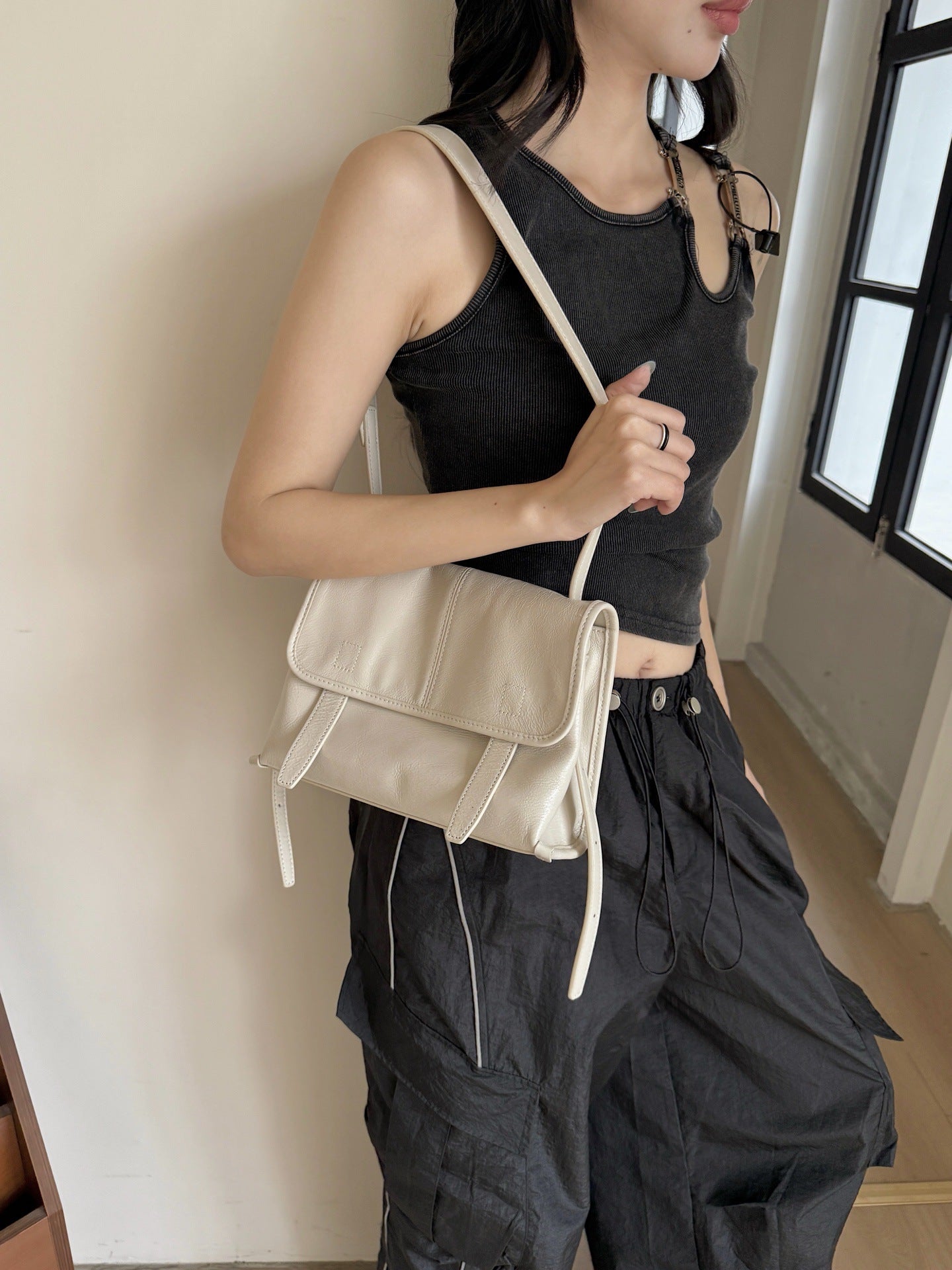 Fashion Oil Wax First Layer Cowhide Texture Women's Shoulder Bag
