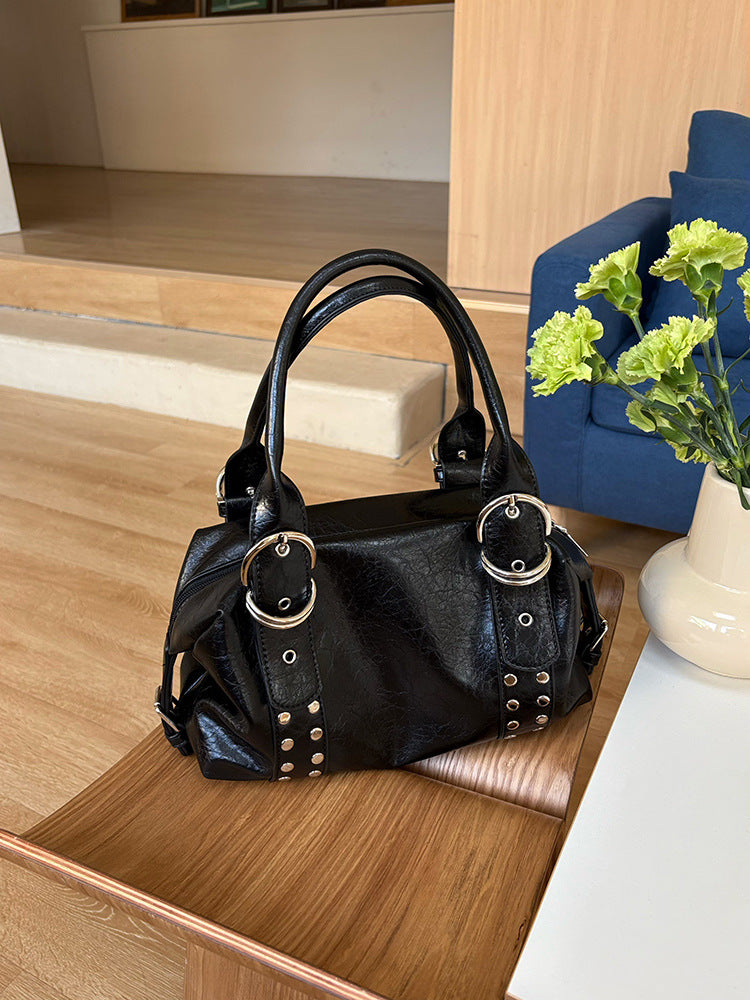 Women's Korean Style Rivet High-grade Large Capacity Underarm Bag
