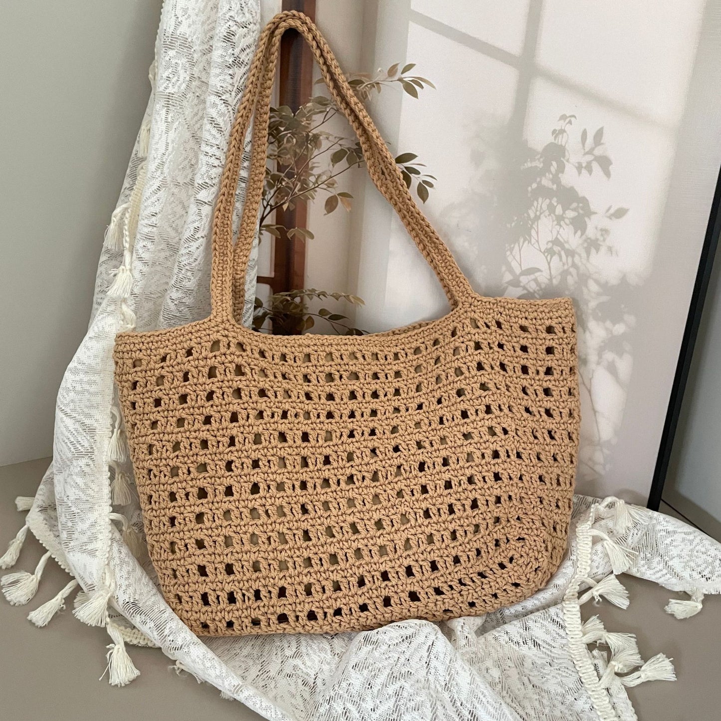 Women's Style Artistic Woven Large Capacity Lightweight Women's Handbag