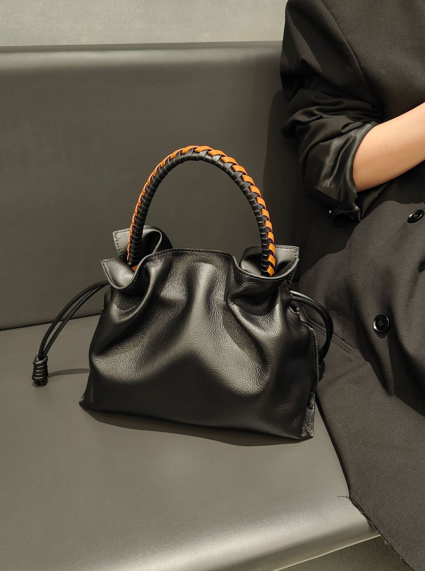 Women's Soft Simple First Layer Cowhide Woven Women's Handbag