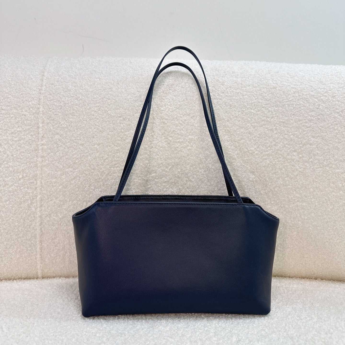 Genuine Leather Niche Sheepskin Minimalist Commuter Portable Underarm Bag