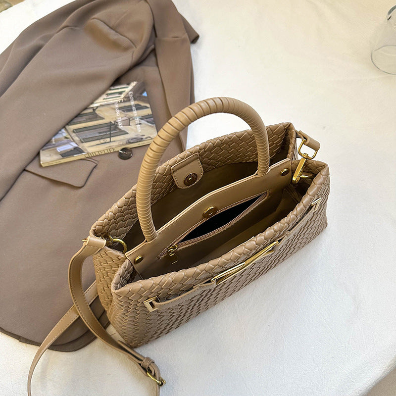 Women's Woven Fashion Horizontal Large Capacity Commuter Women's Handbag