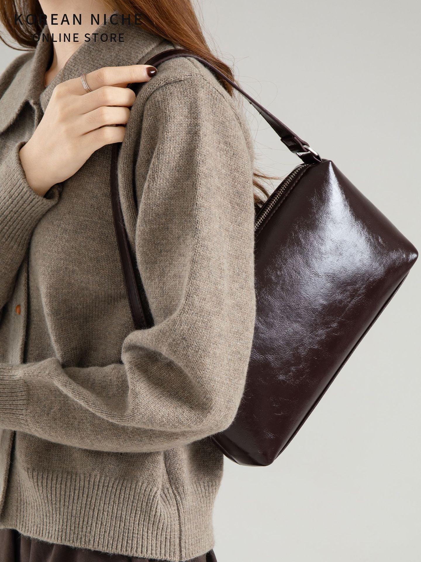 Women's Style Oil Wax Leather Design Portable High Sense Retro Easy Bags