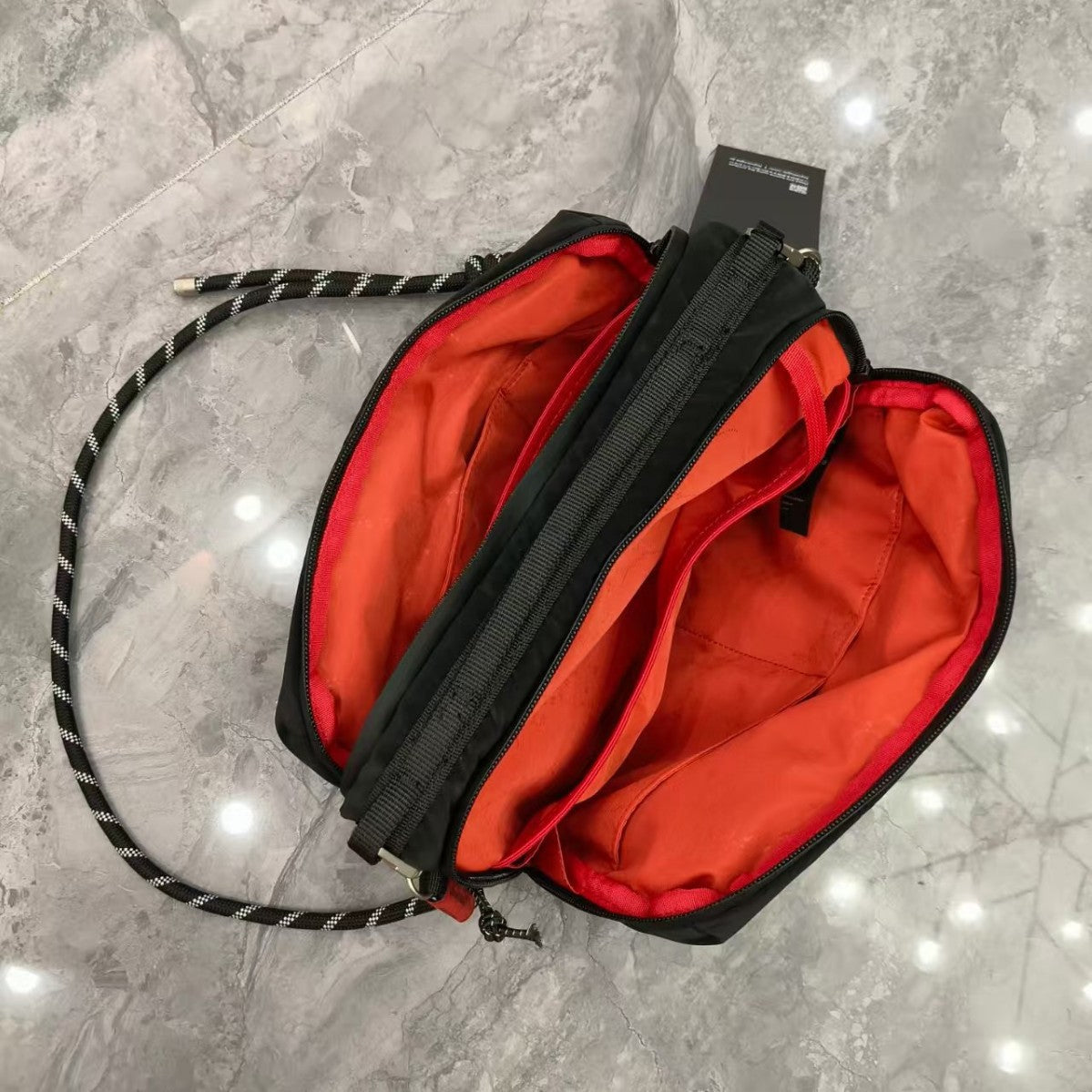 Women's & Men's Large Water Bottle Lightweight Waterproof Men's Messenger Bag