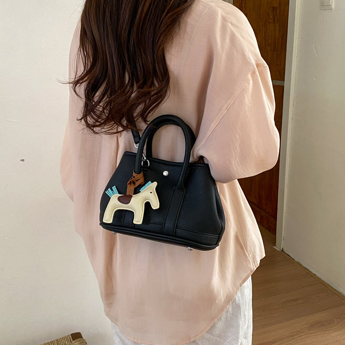 Retro Mother Portable Female Commuter High Women's Shoulder Bag