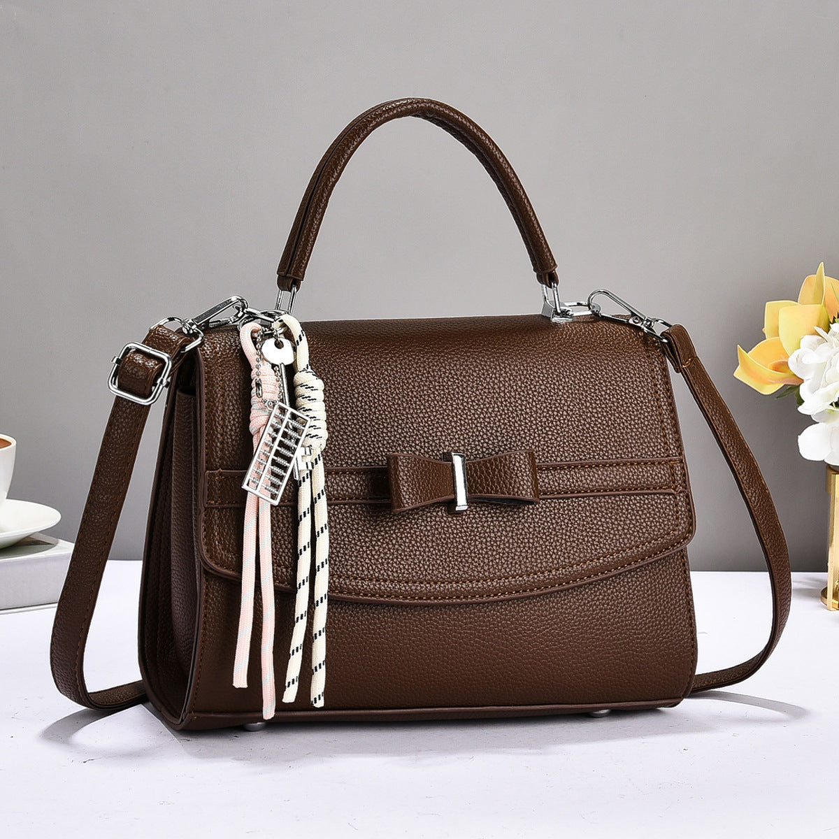 Women's Exquisite Vintage Bow Winter Fashion Portable Women's Handbag