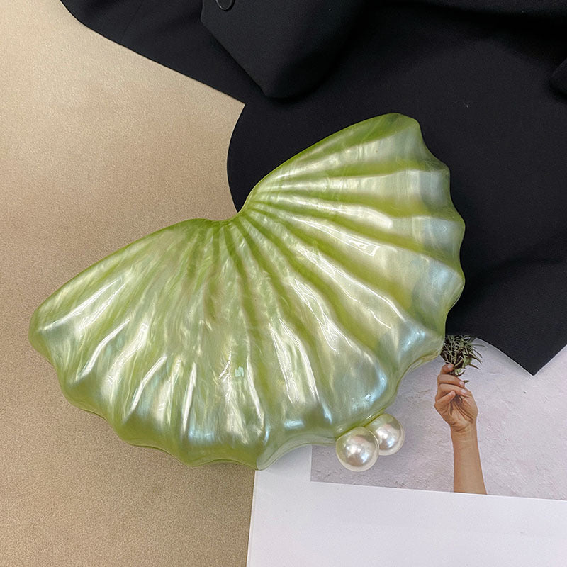 Classic Style Creative Refined Shell Acrylic Fashion For Dinner Women's Messenger Bag