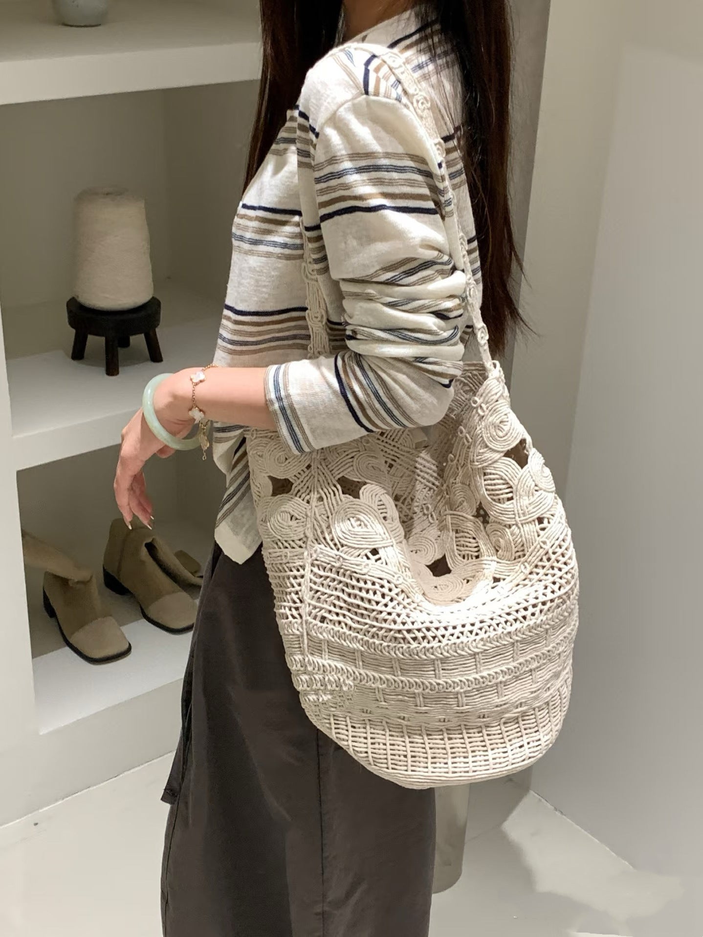 Women's Rope Handmade Woven Hollowed Large Capacity Loose Feeling Tote Bag