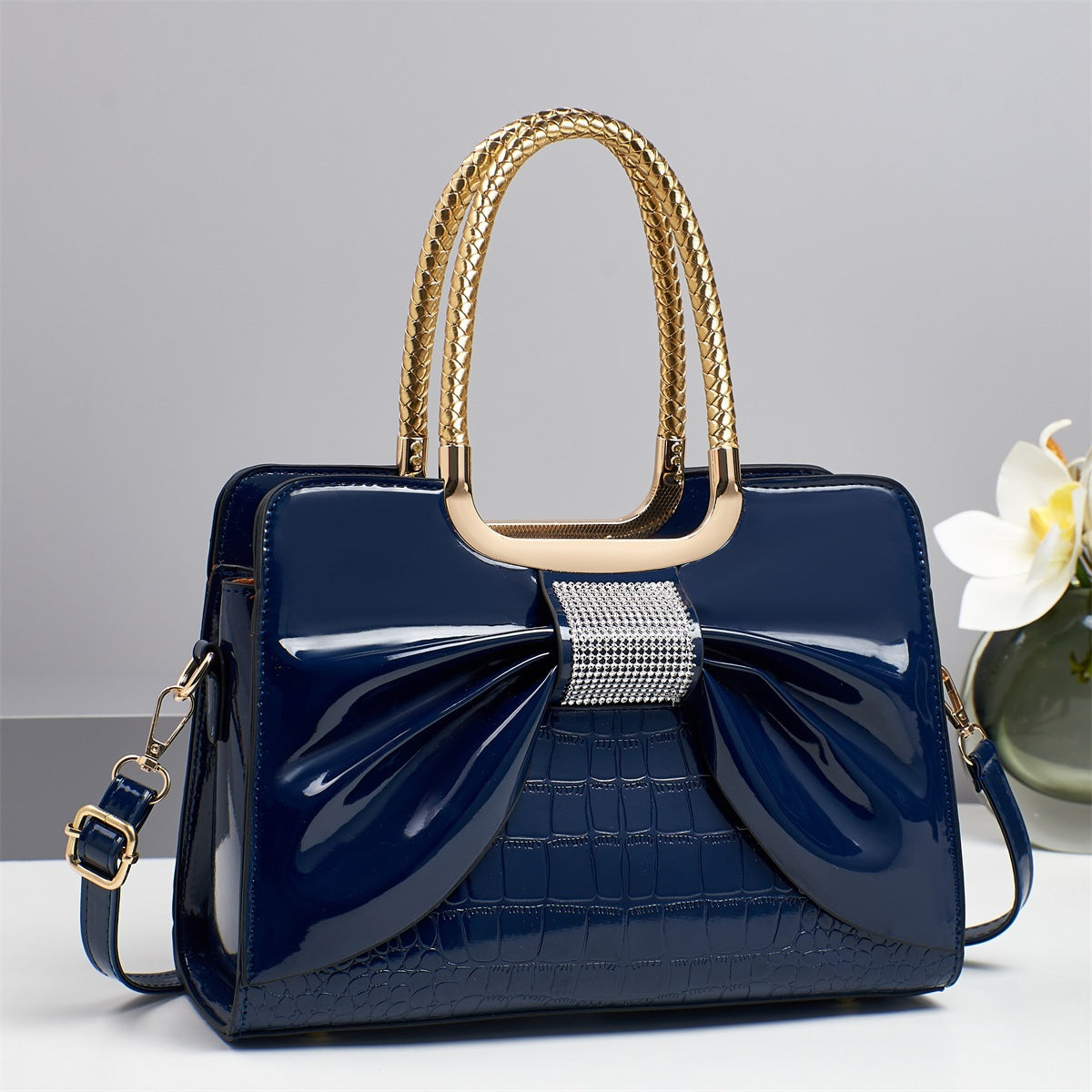 Women's Bow Design Simple Sweet Fashion Commuter Handbags