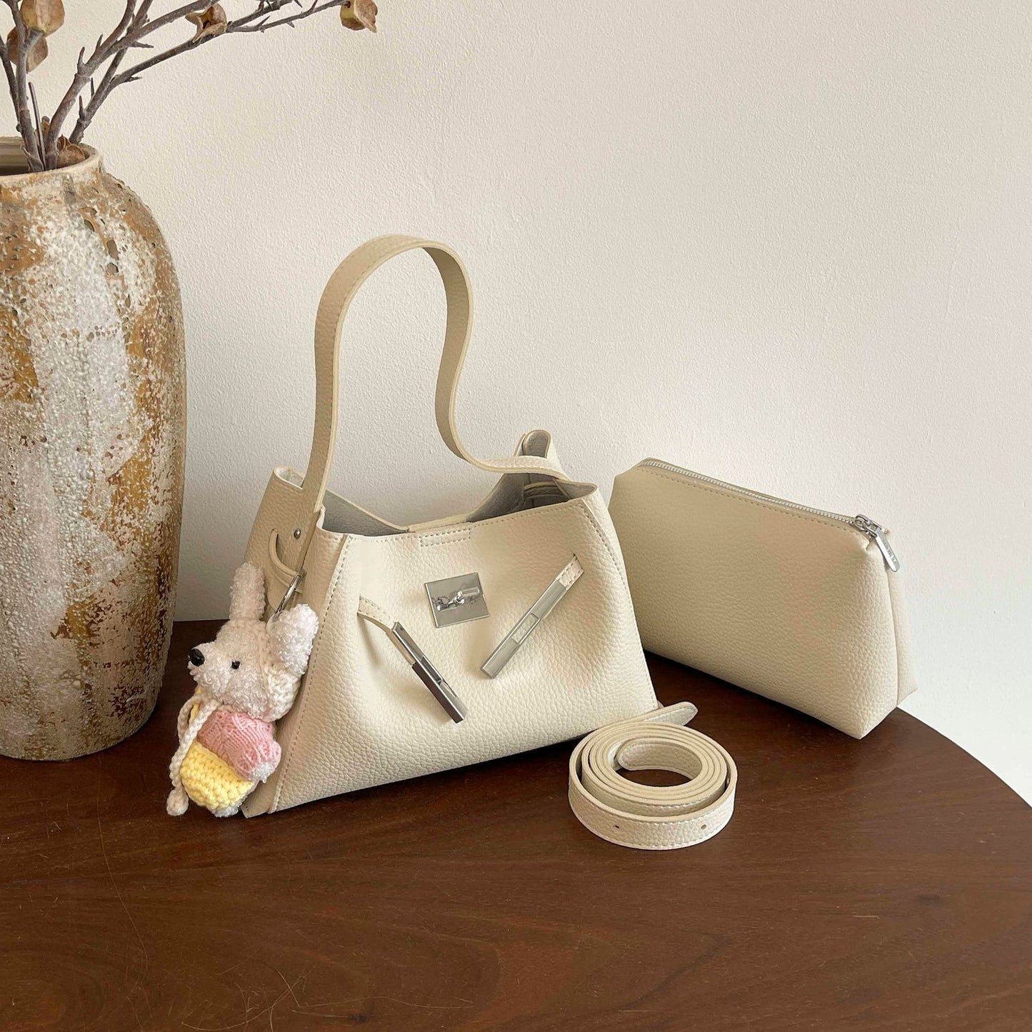 Simple Lychee Pattern Western Style Commuter Retro Personality Bucket Bag