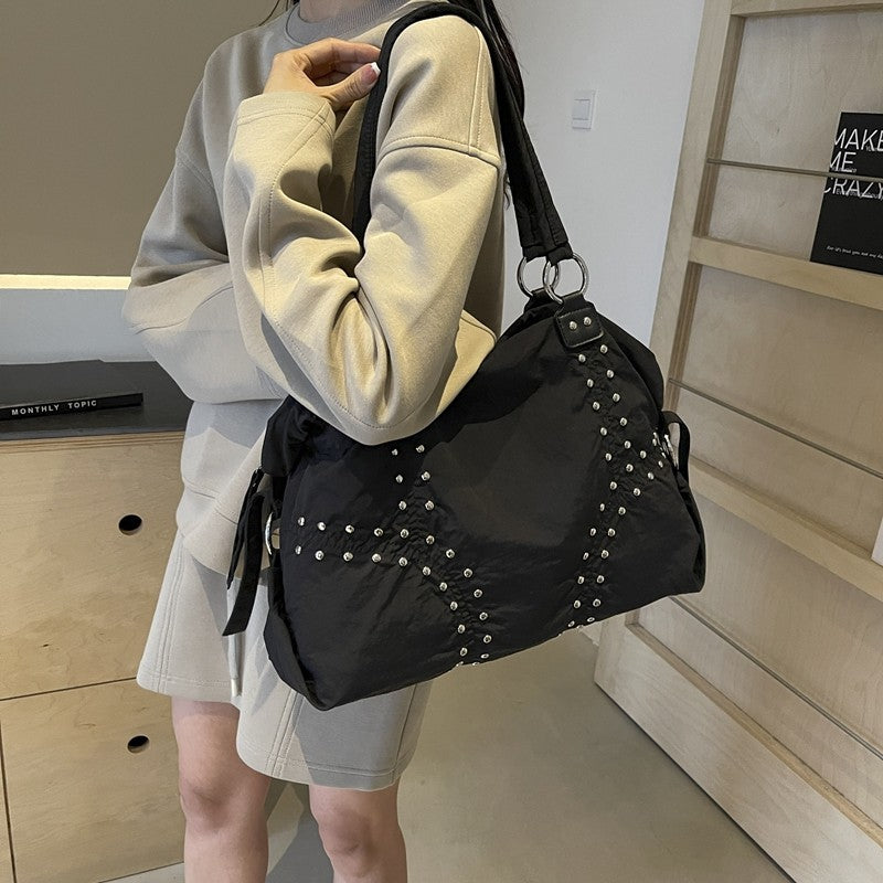 Women's Large Capacity Textured Rivet Lightweight Idle Shoulder Bags