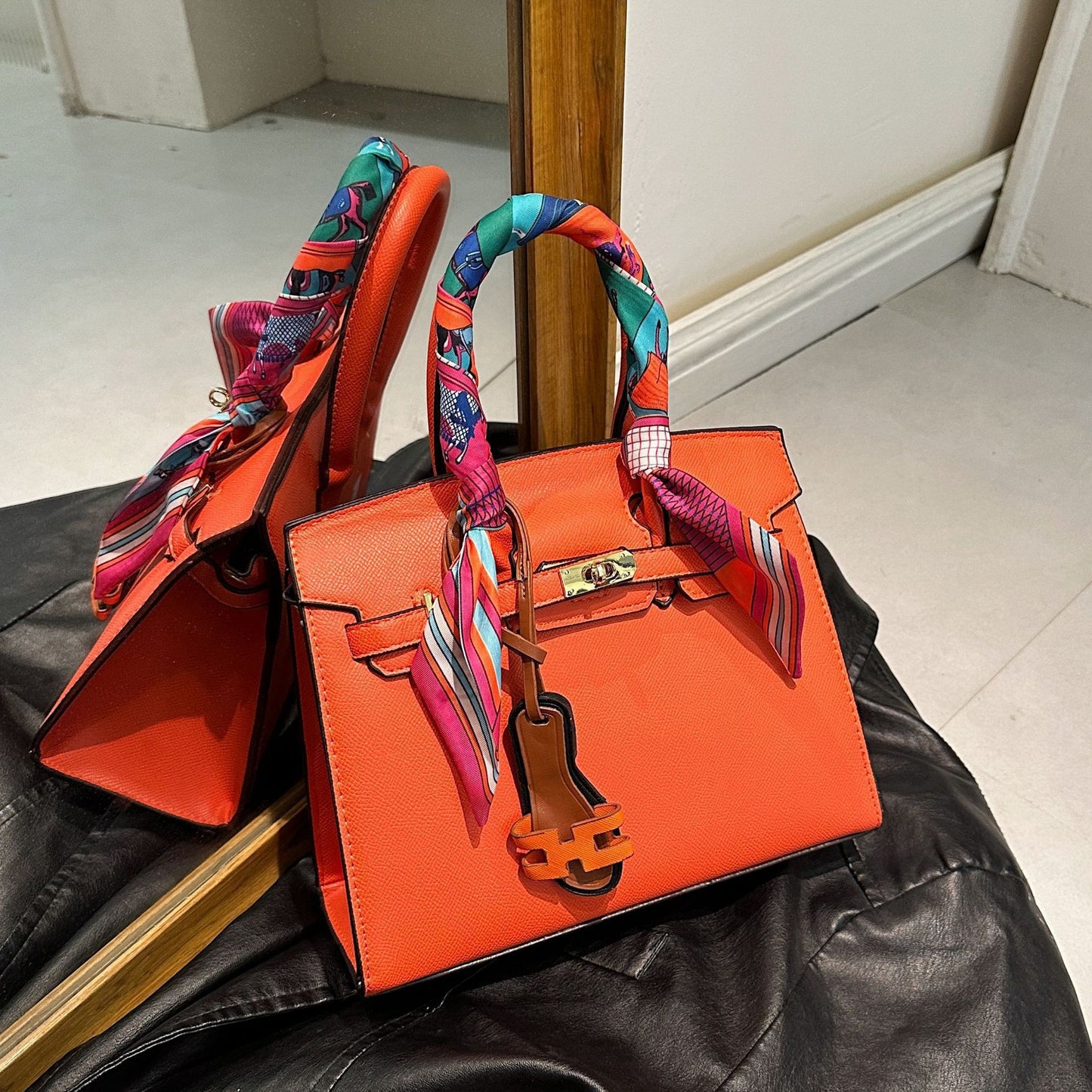 Cool Women's Kelly Stylish Large Capacity Women's Shoulder Bag