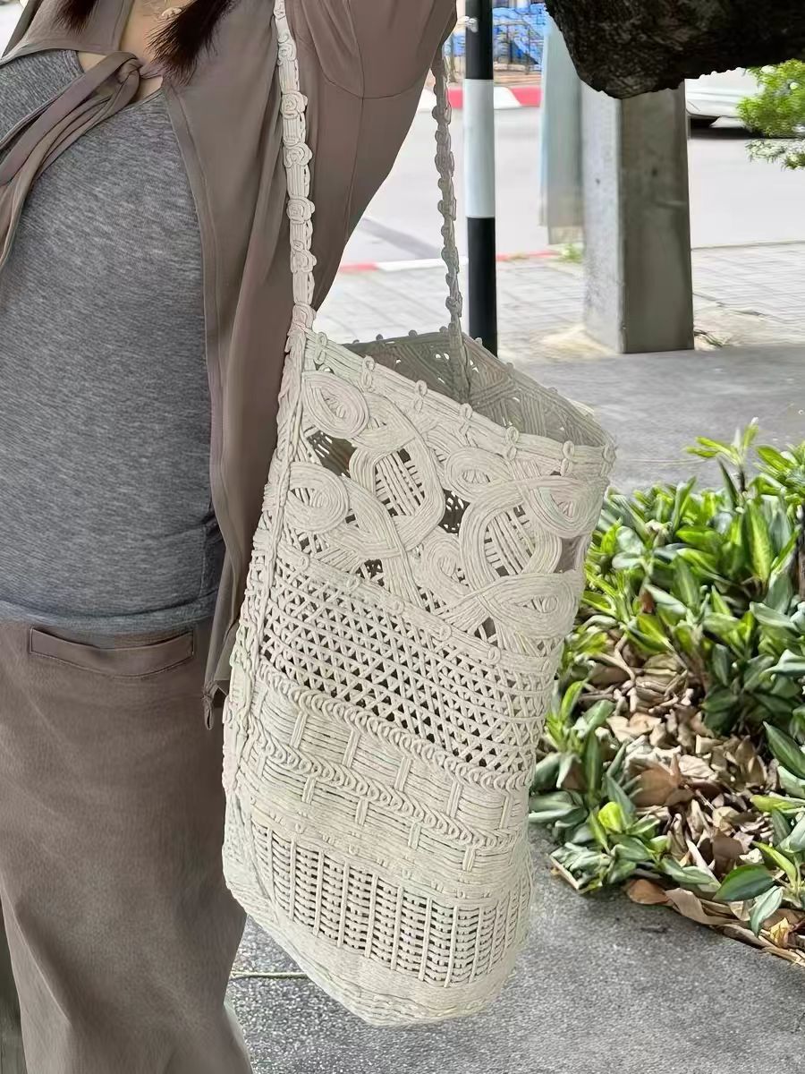 Women's Crocheted Island Cotton Hollow Large Capacity Women's Shoulder Bag