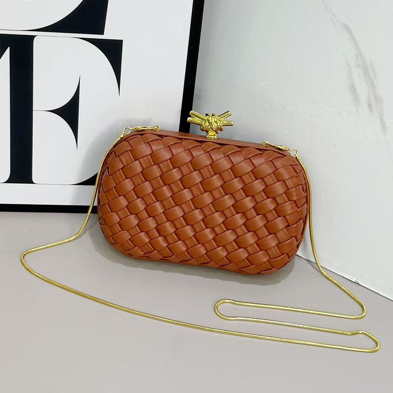 Women's Hand-woven Metal Chain Light Luxury Banquet Women's Shoulder Bag