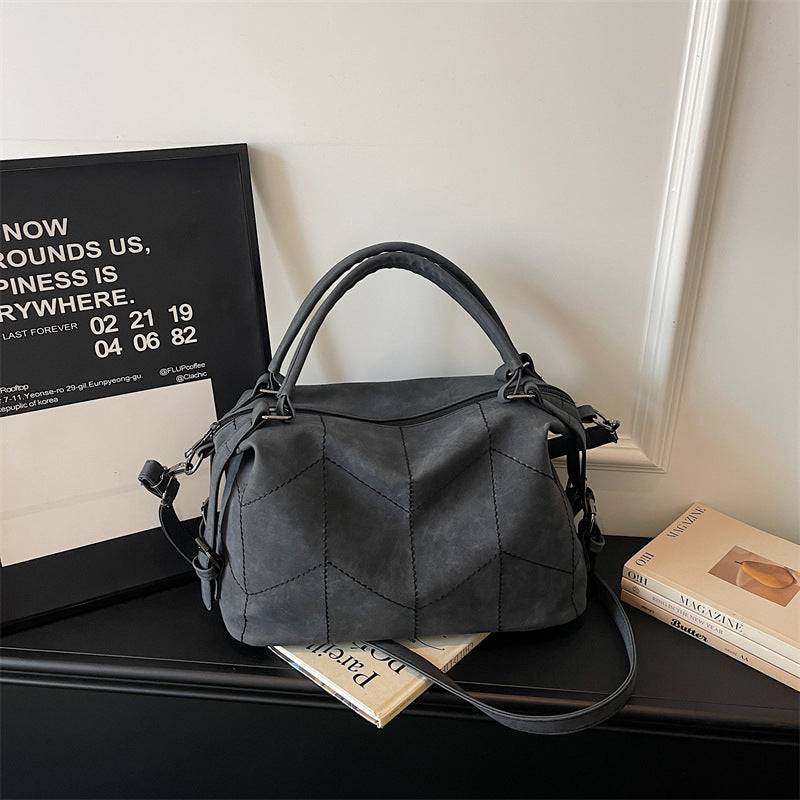 Women's Versatile Fashion Retro Large Capacity Portable Bags