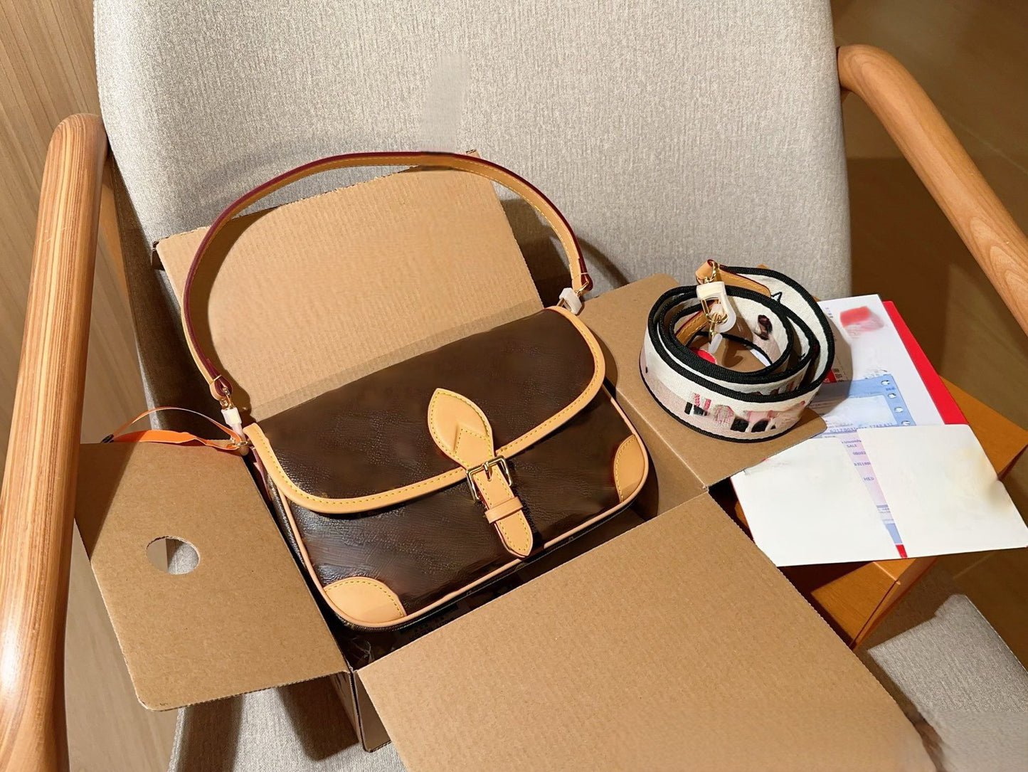 Beautiful Women's Genuine Leather Croissant Baguette Women's Messenger Bag