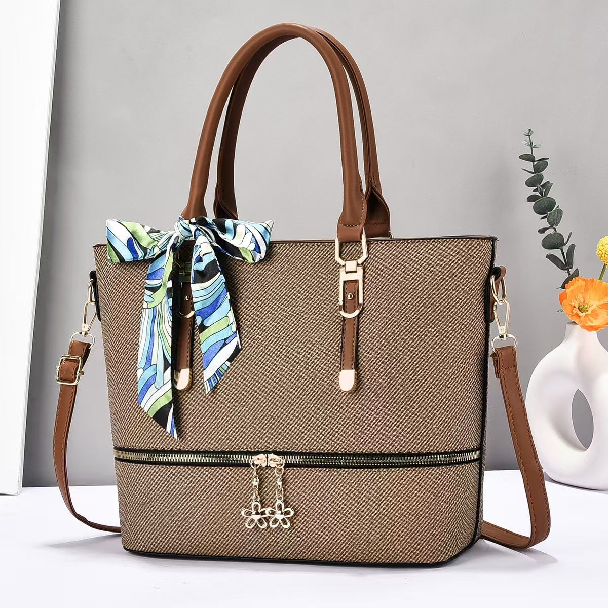 Women's Fashion Commuter Large Capacity Textured Bucket Bag