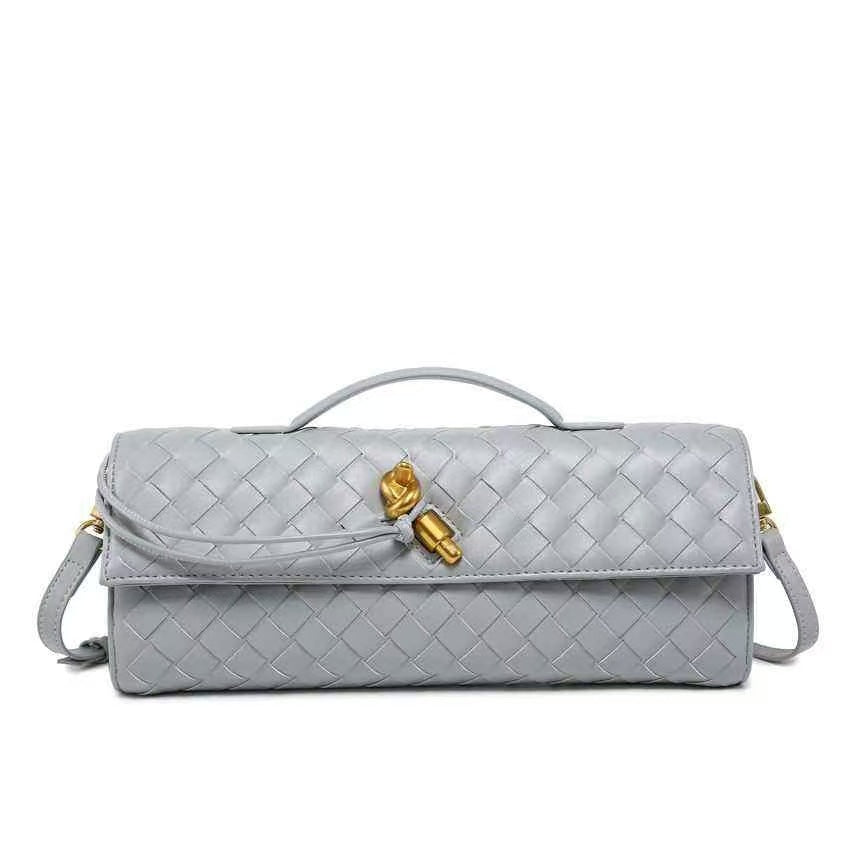 Women's Woven Baguette High-grade Horizontal Hand Holding Dinner Bags