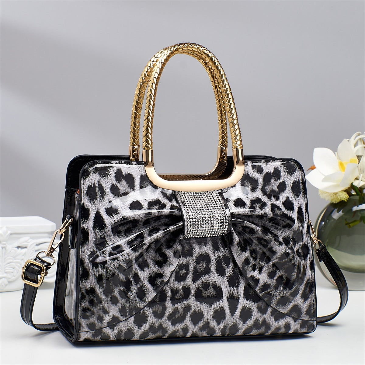 Women's Temperament Wild Elegant Bowknot Leopard Print Handbags