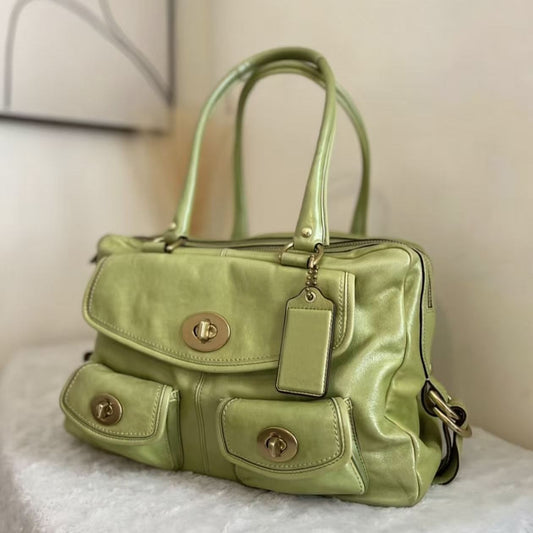 Large Capacity Light Green Adjustable Can Hold Women's Handbag