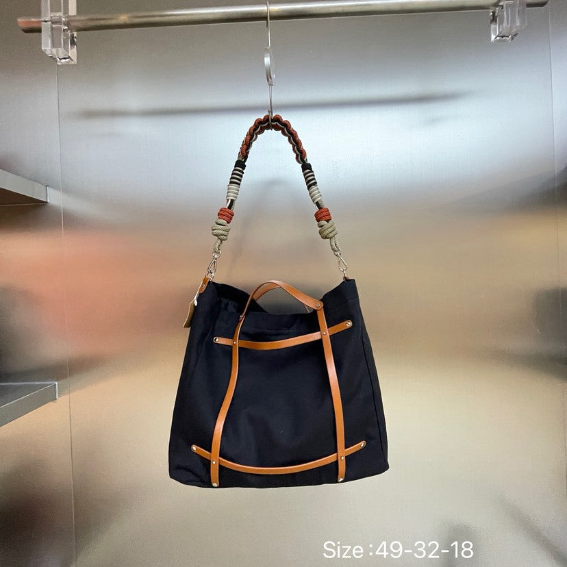 Women's Simple Fashion Large Capacity Niche Canvas Women's Shoulder Bag
