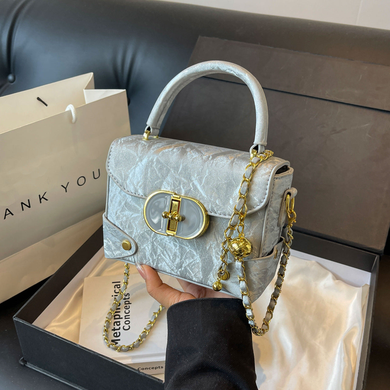 Women's Classic Retro Style Chain Simple Niche Bags