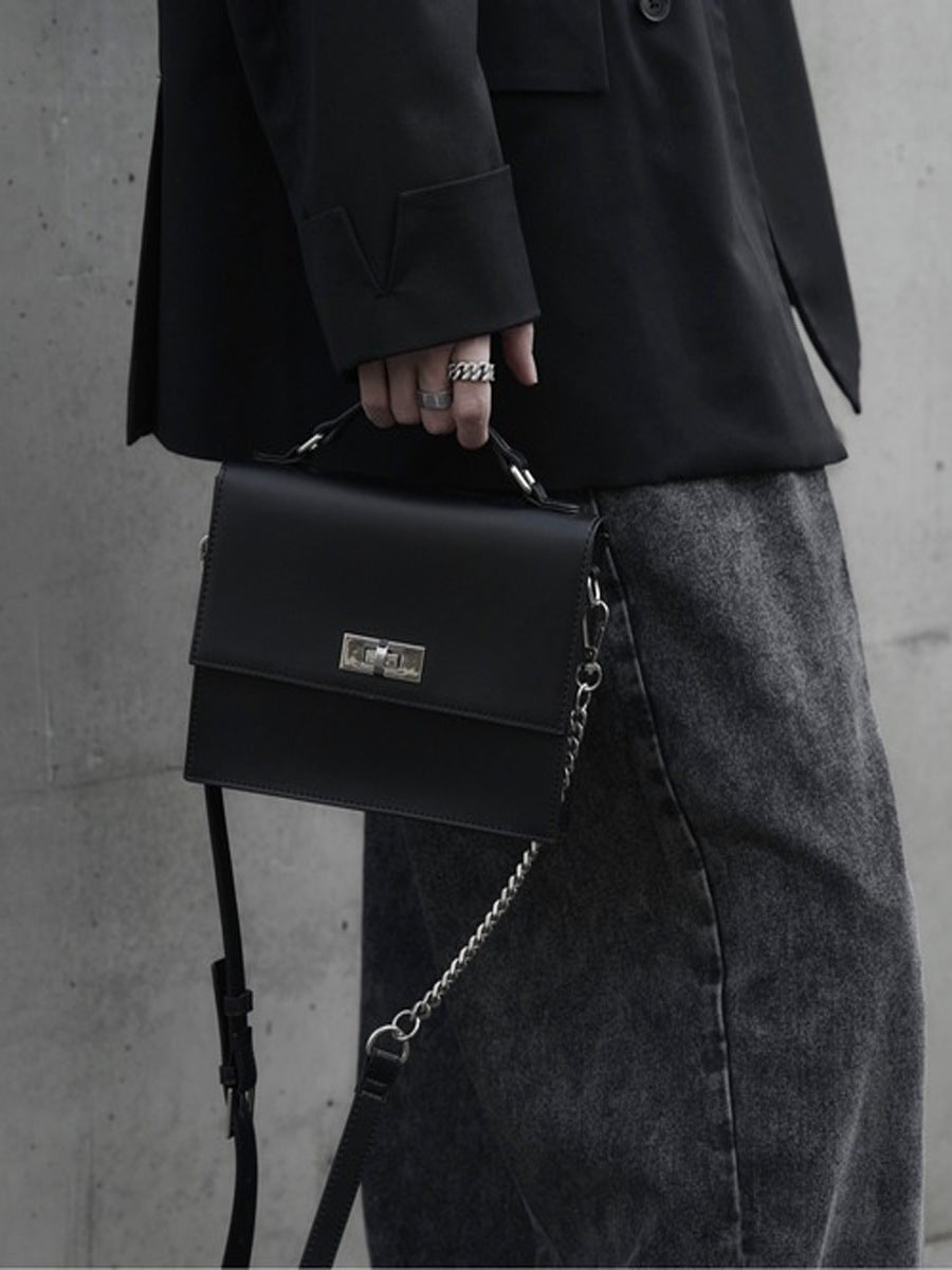 Slouchy Metal Chain Niche Black Mobile Men's Messenger Bag