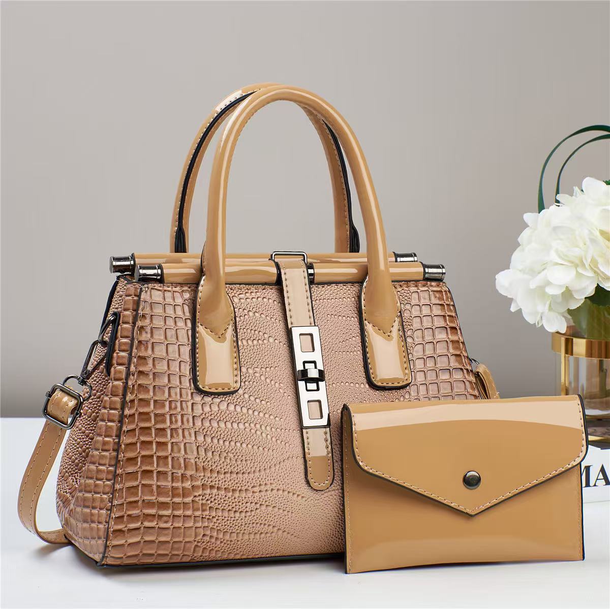 Women's Exquisite Big Lady Temperament Korean Style Women's Handbag