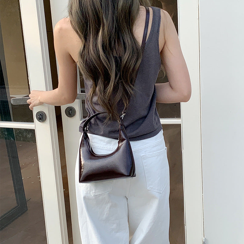 Niche Solid Color Underarm Baguette High-grade Patent Leather Korean Style Women's Shoulder Bag