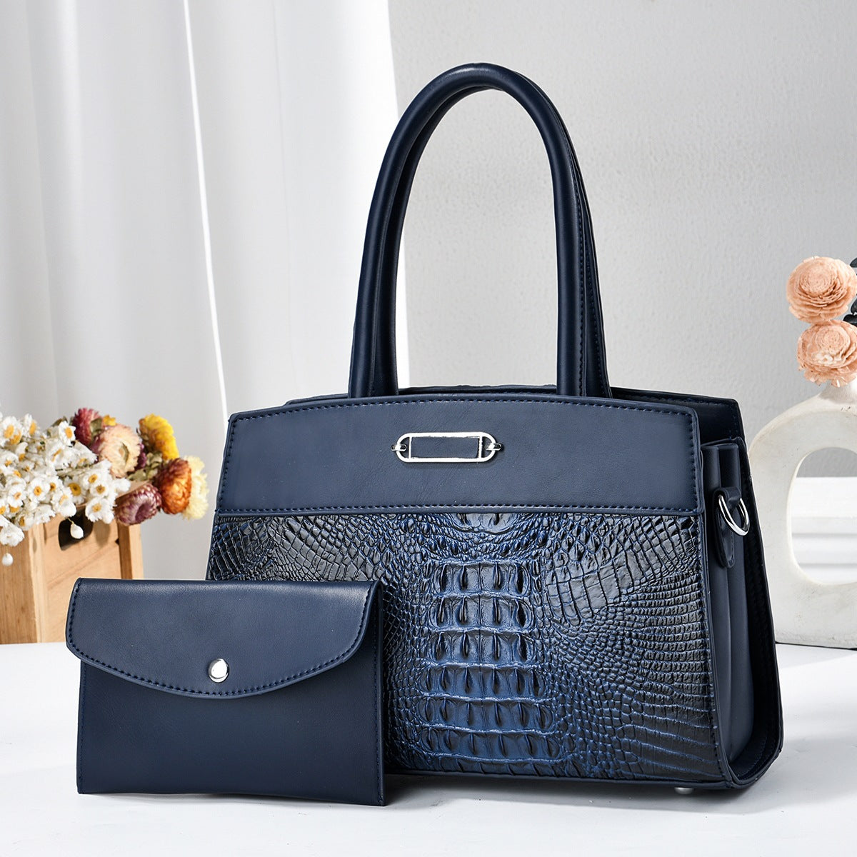 Crocodile Pattern Stitching Fashion Good-looking Large Handbags