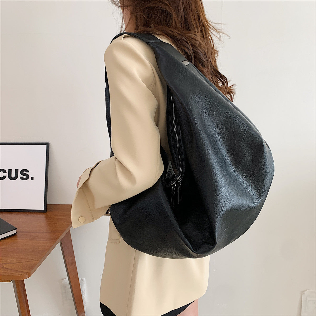 Women's Soft Leather Large Capacity Dumpling Trendy Tote Bag