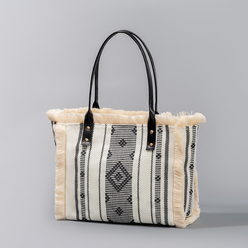 Canvas Large Capacity Female Tassel Seaside Holiday Women's Shoulder Bag
