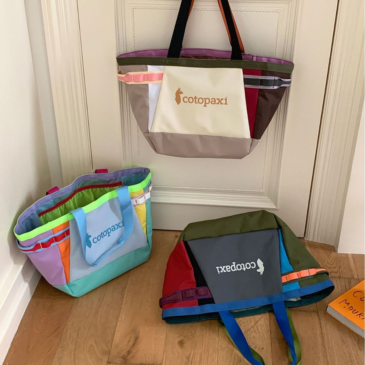 Graceful Colorful Alpaca Female Dopamine Storage Tote Bag