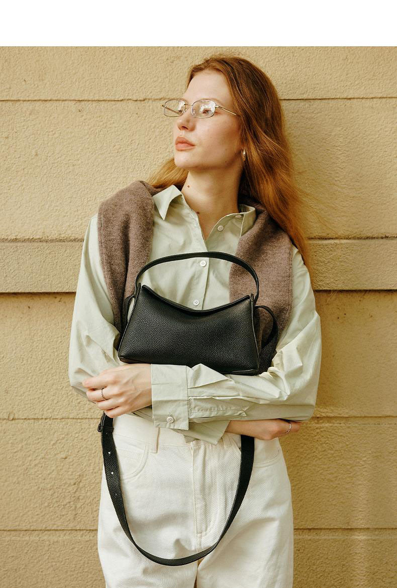 Women's Spring First Layer Cowhide Retro Commuter Shoulder Bags