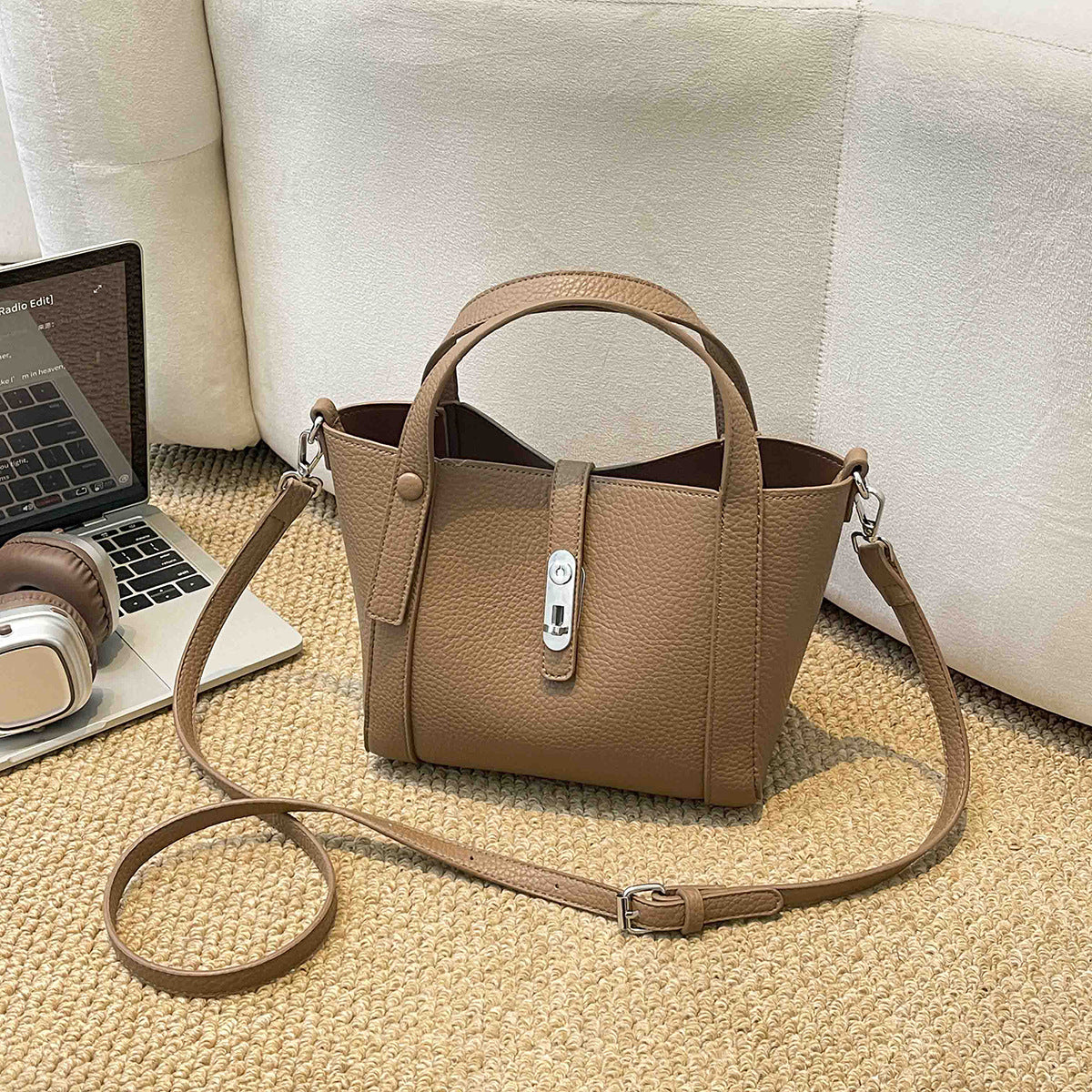 Women's Solid Color Soft Leather Niche Lychee Pattern Vegetable Basket Women's Shoulder Bag