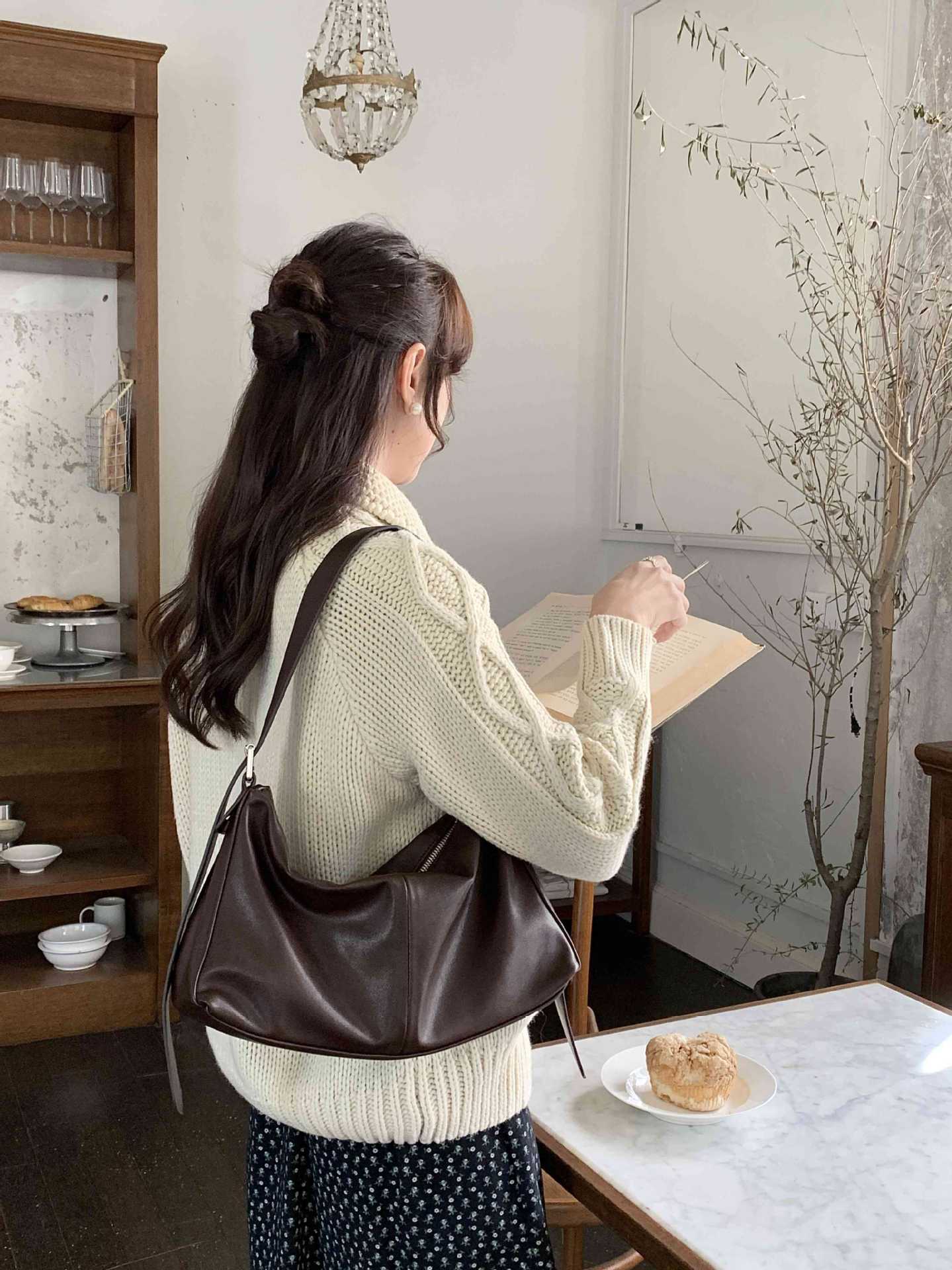 Women's Fashion Solid Color Texture Advanced Women's Handbag