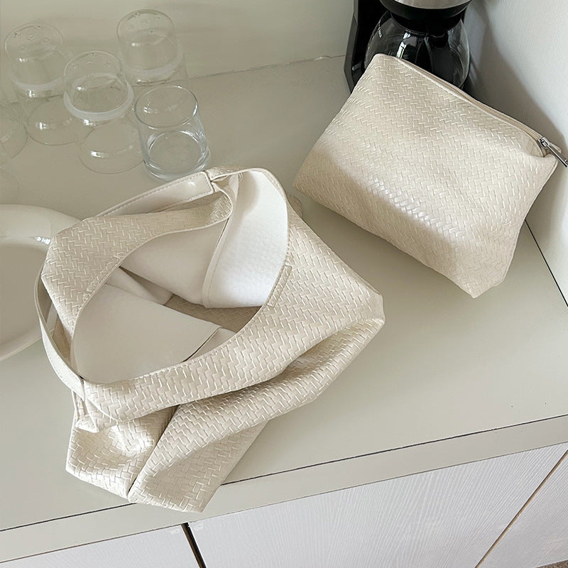 Women's Niche Woven Large Capacity Commute Underarm Bags