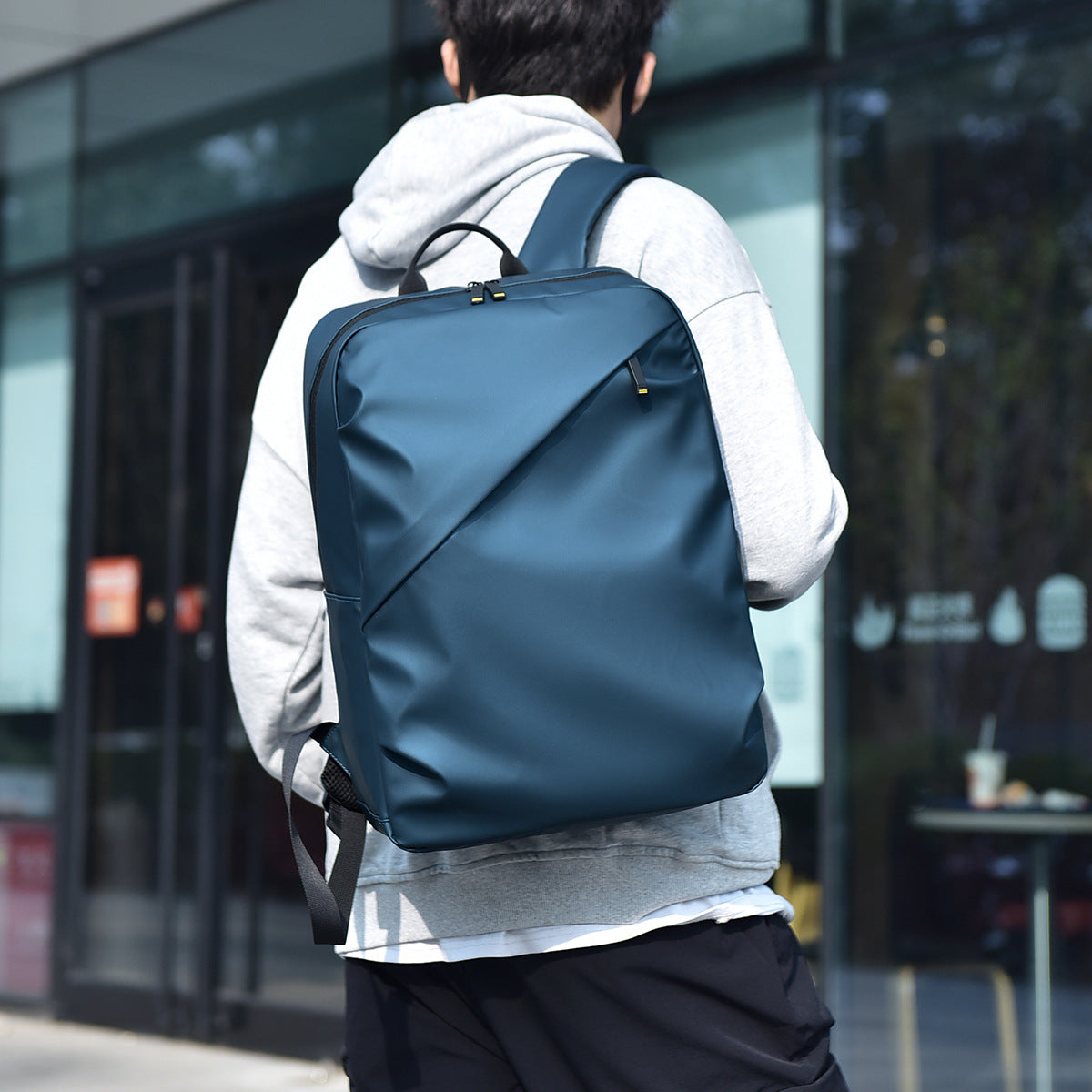 Cool Men's Simple Waterproof Business College Leisure Backpack