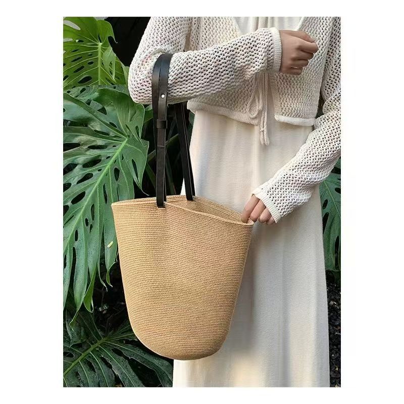 Summer Woven Niche Large Capacity Portable Vacation Beach Bucket Bag