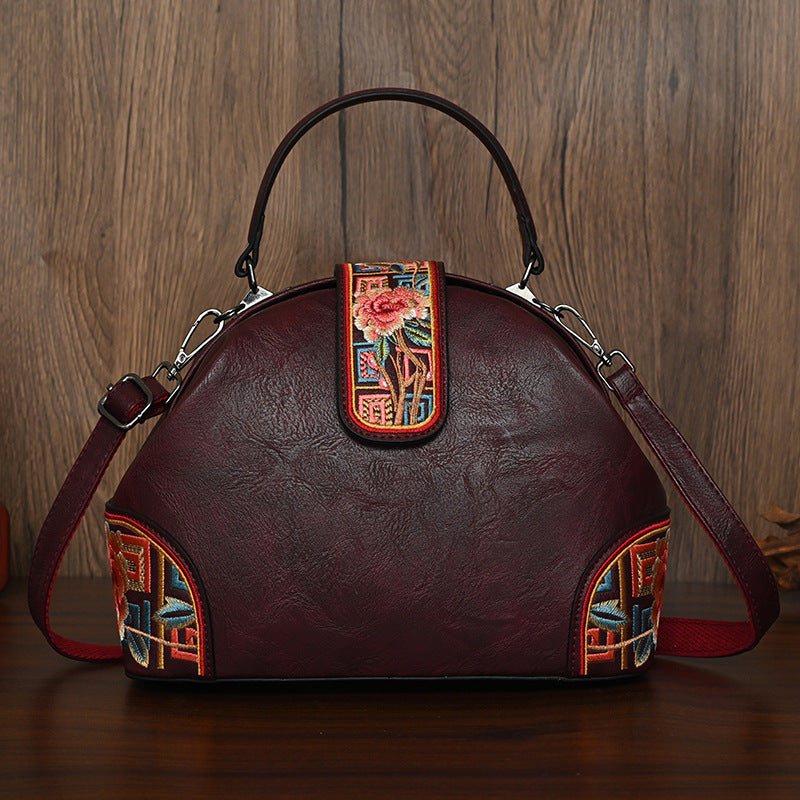 Women's Carving Printed Ethnic Style Large Capacity Retro National Women's Messenger Bag