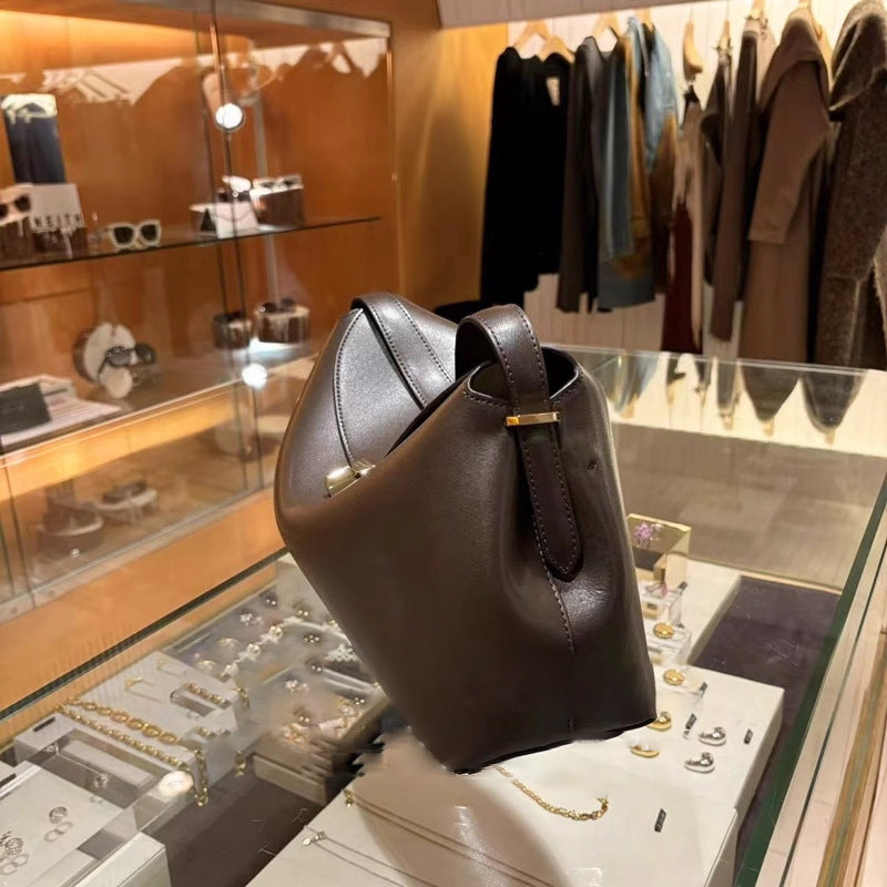 Women's Large Capacity Affordable Luxury Fashion Niche Leather Women's Messenger Bag