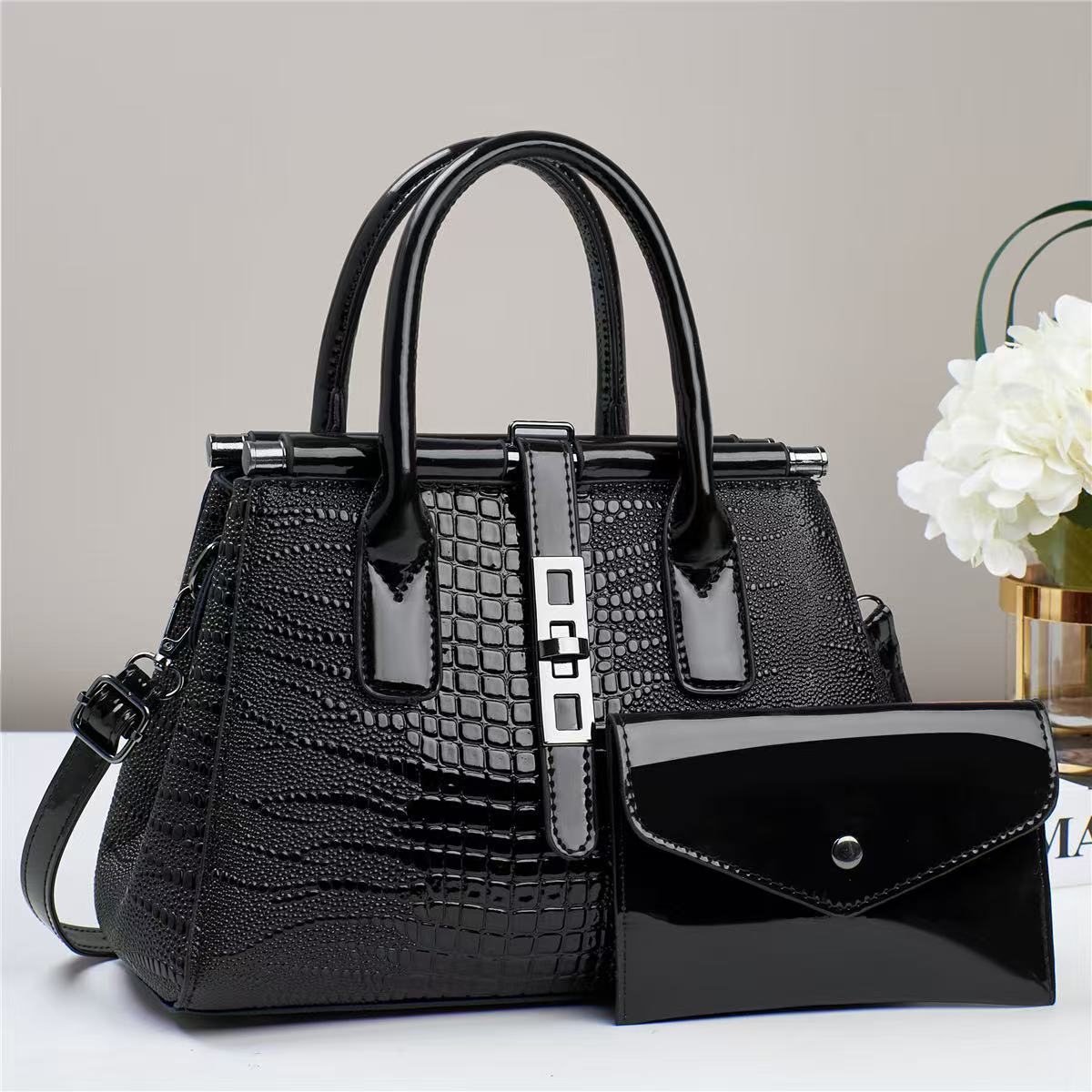 Women's Exquisite Big Lady Temperament Korean Style Women's Handbag