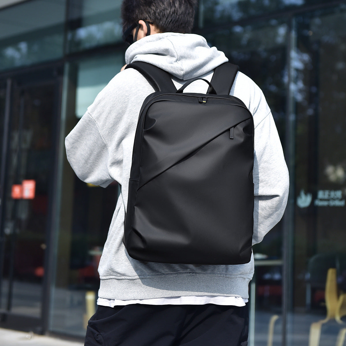 Cool Men's Simple Waterproof Business College Leisure Backpack