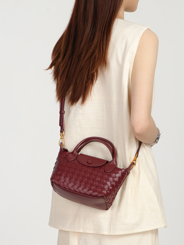 French Minority Design Hand-woven Dumpling Exquisite Underarm Bag